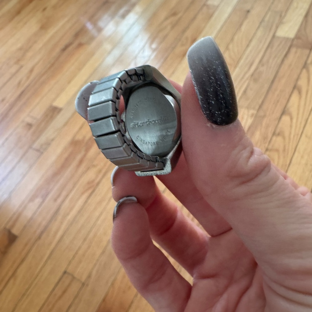 Silver Alien Finger Watch - Picture 5 of 5